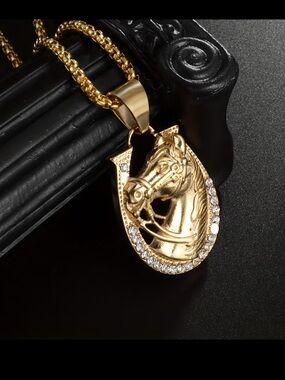 Horse Head Horseshoe Pendant Necklace